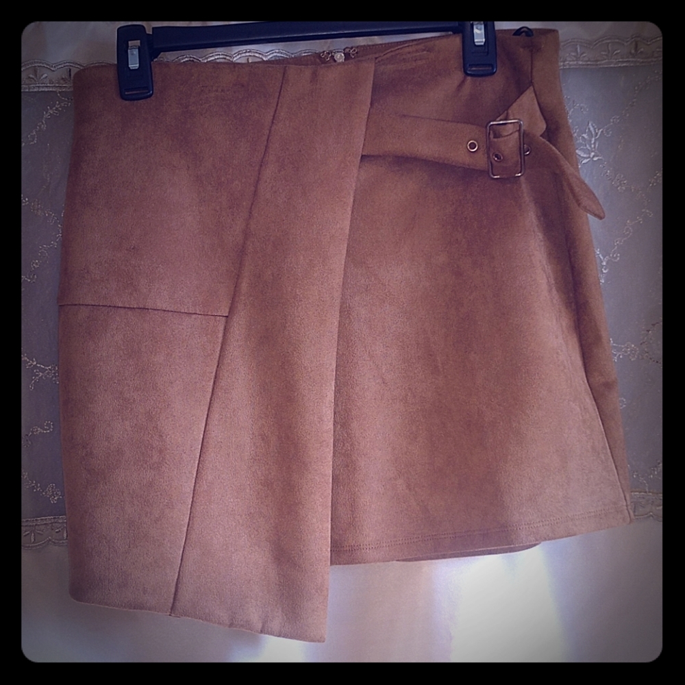 Suade Skirt